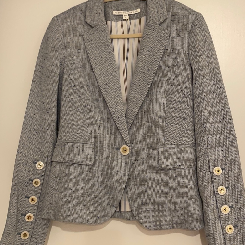 Blue and white herringbone Veronica beard blazer Dickie insertion